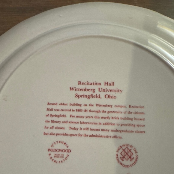 2 Wedgwood Wittenberg Univ 10" Red plates - Weaver Chapel & Recitation Hall - Picture 4 of 5